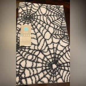 Spiderweb Bath Rug